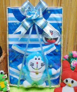 utama-FREE KARTU UCAPAN Kado Lahiran Paket Kado Bayi Baby Gift Box Doraemon Biru 2in1 49rb terdiri dari setelan kaos doraemon 0-12bln dan boneka doraemon lucu (1)