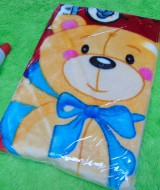 kado bayi baby new born gift hadiah lahiran selimut topi bulu tebal hangat lembut motif beruang merah (1)