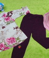 PLUS HIJAB setelan baju legging muslim anak Azzahra gamis bayi 1-2th plus jilbab flower pink ungu 59 lebar dada 30cm, panjang baju 38cm, panjang celana 52cm
